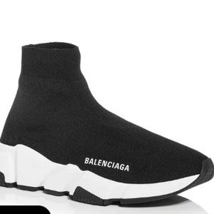 USED BALENCIAGA WOMEN'S SPEED KNIT SNEAKER IN BLACK/WHITE